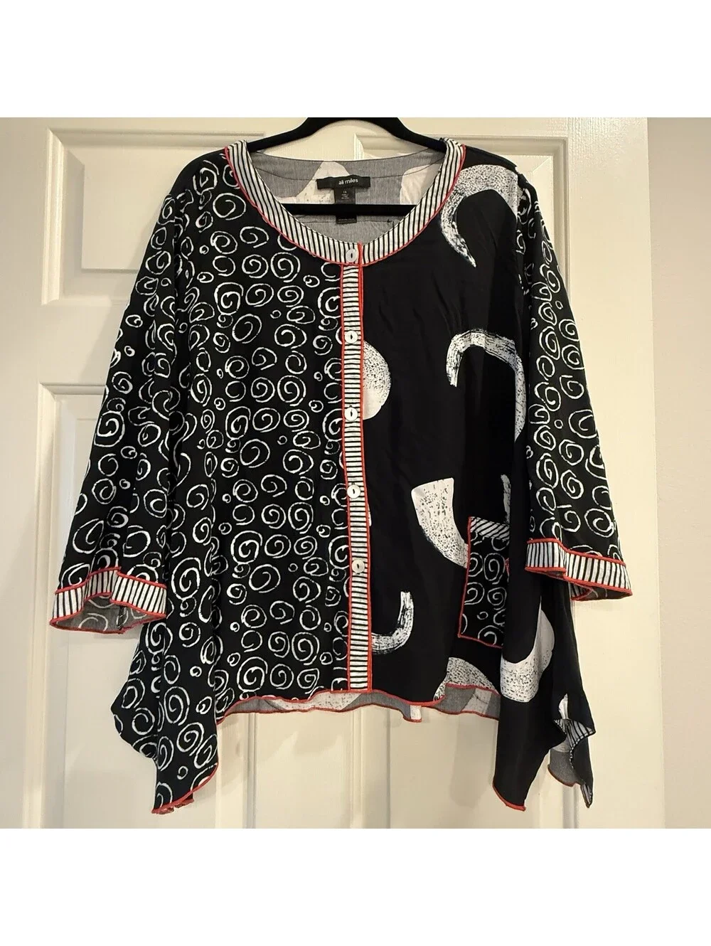 Ali Miles 1X Black Abstract Mixed Media Button Front Handkerchief Hem Tunic Top